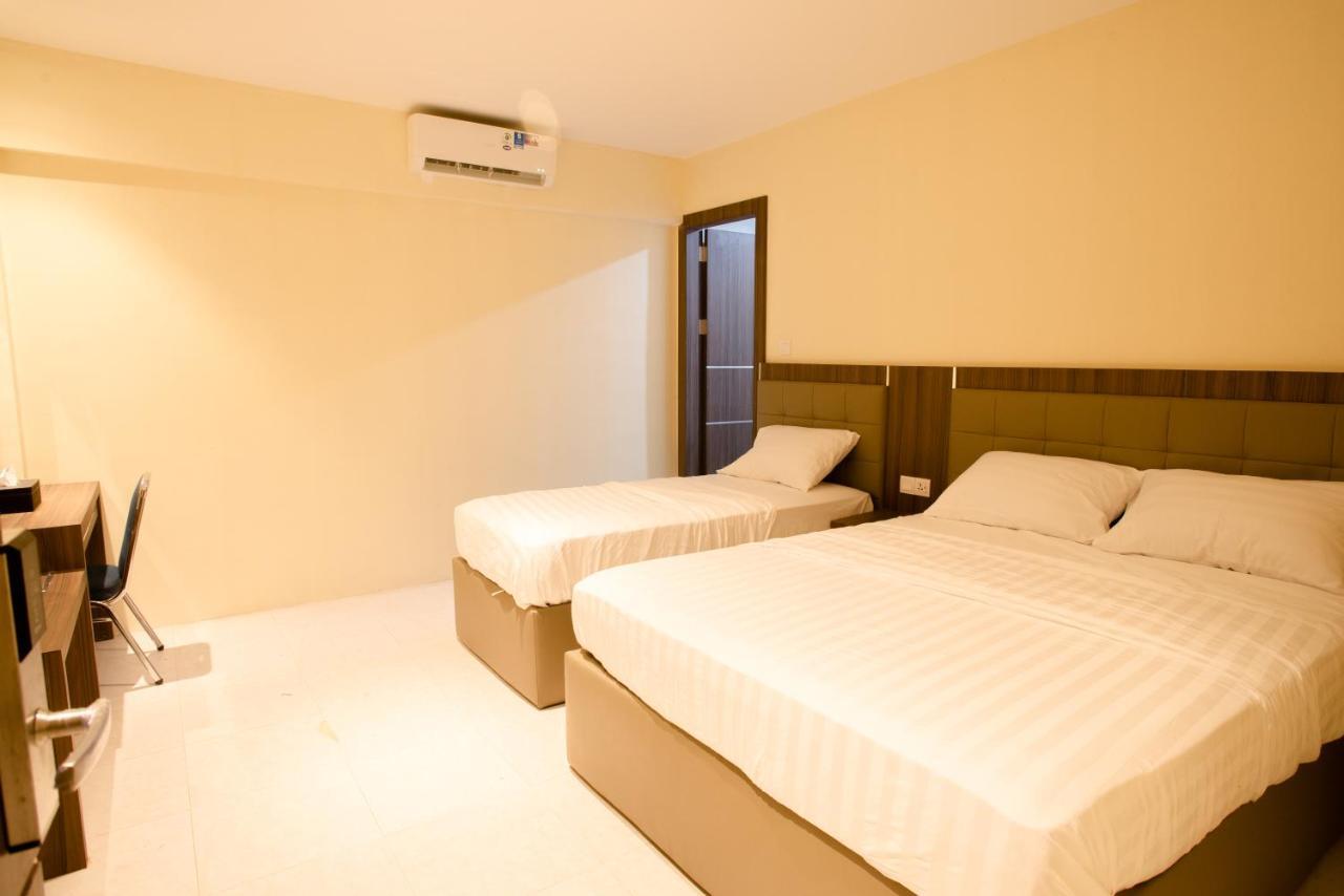 Ak Hotel Nagoya Hill Batam Exterior photo