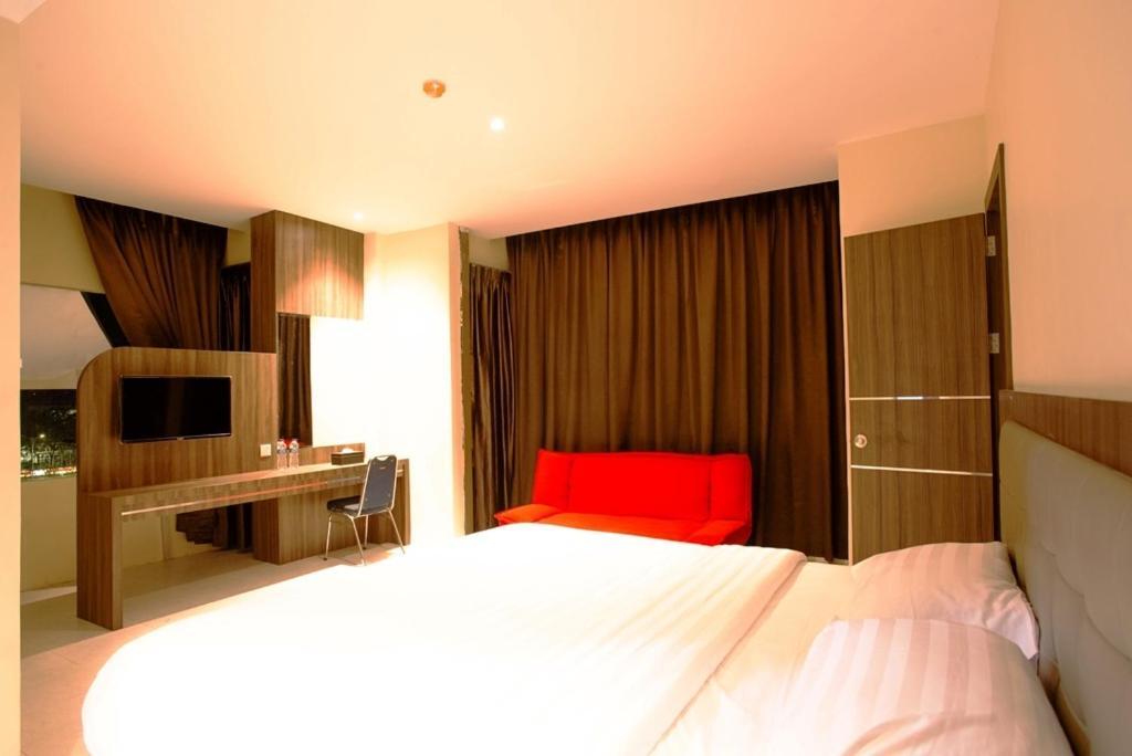 Ak Hotel Nagoya Hill Batam Exterior photo